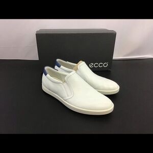 Ecco Women’s White/Mazarin Blue NIB
